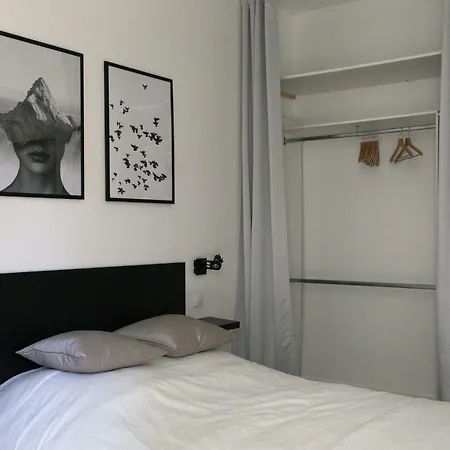 Apartment Sleepinmontpellier Montpellier